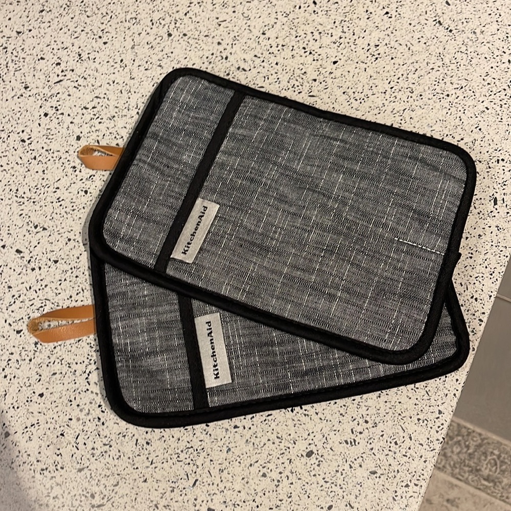 Set of two Kitchen Aid Flat Oven Mitts